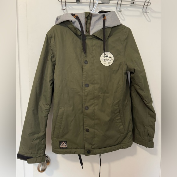 Ski Jacket - Picture 2 of 3